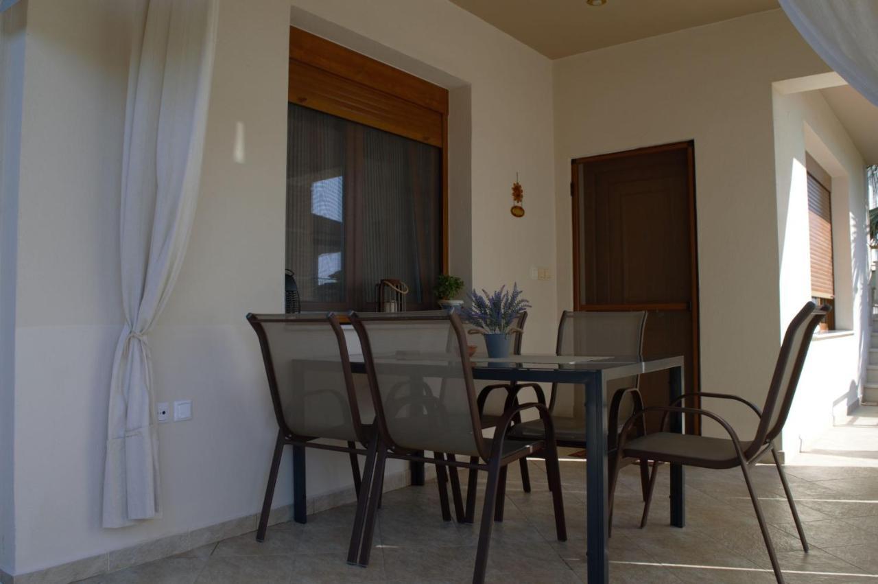 Family Resort In Nea Vrasna Exterior photo