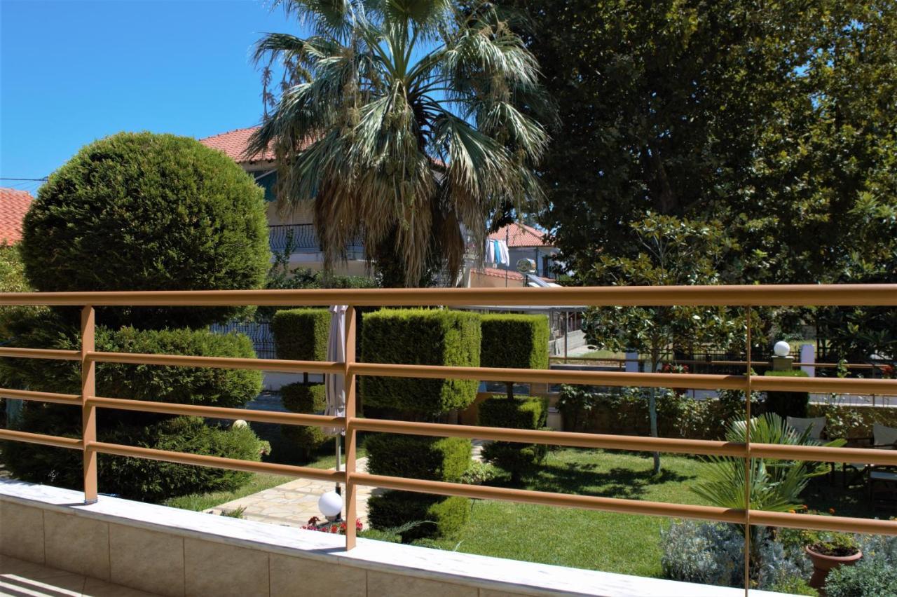 Family Resort In Nea Vrasna Exterior photo